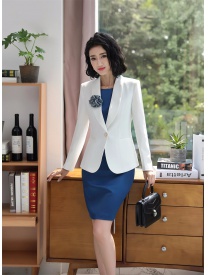 女式西装白色